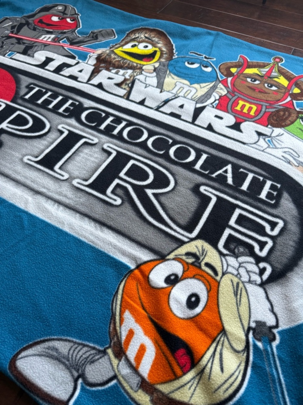 M&M'S Blue Star Wars Throw Blanket - Picture 2 of 5